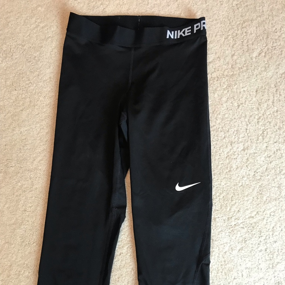 Nike Pro DriFit Cropped Leggings